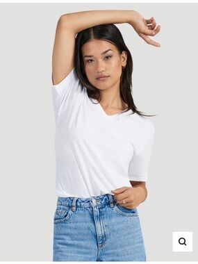 Social citizen sweat proof v neck shirt in white and grey
